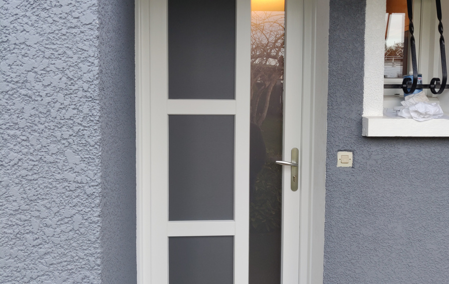 Notre gamme de portes d'entrée en PVC CLASSIQUE et PVC CONTEMPORAINE à Champigny sur marne